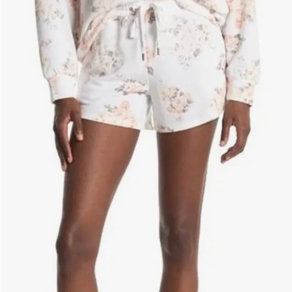 Gibsonlook  Terry Knit Floral Print Shorts In Faded Blush Print Size L-NWT - Picture 1 of 8